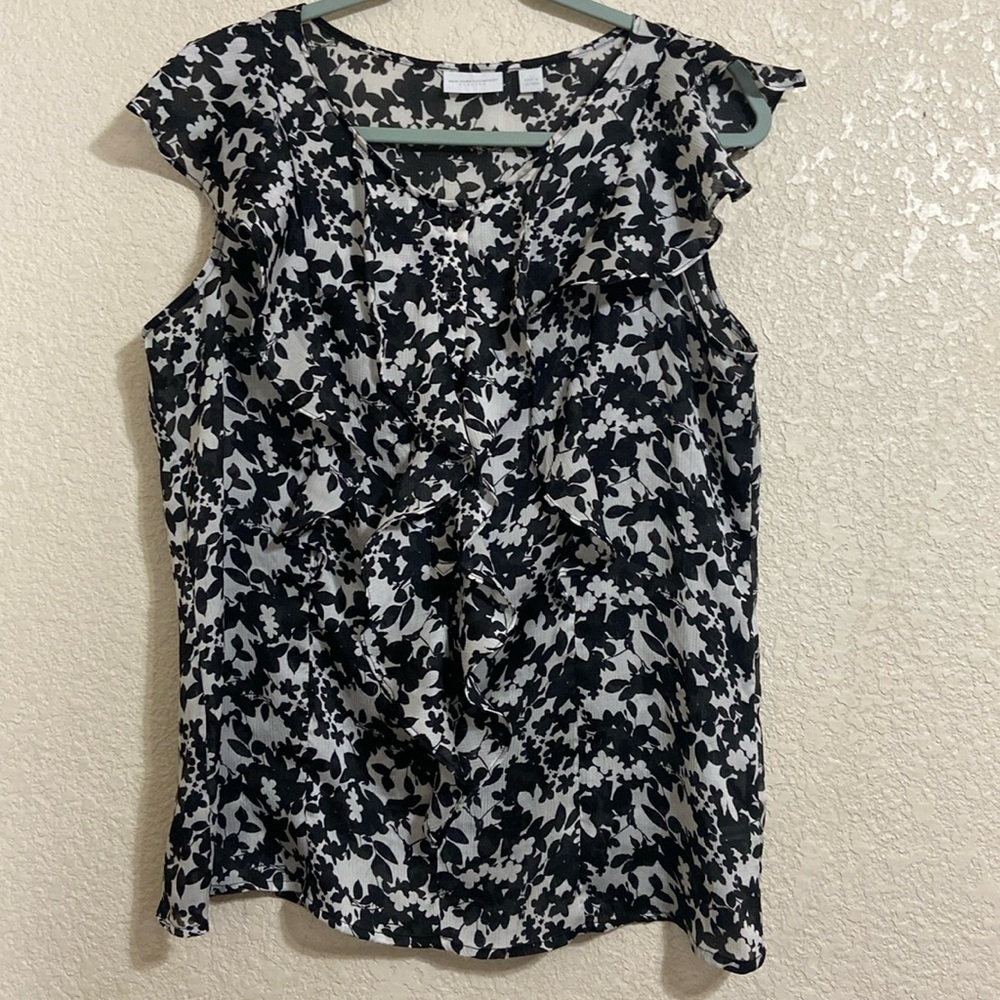 NEW YORK & Company Ruffle Blouse